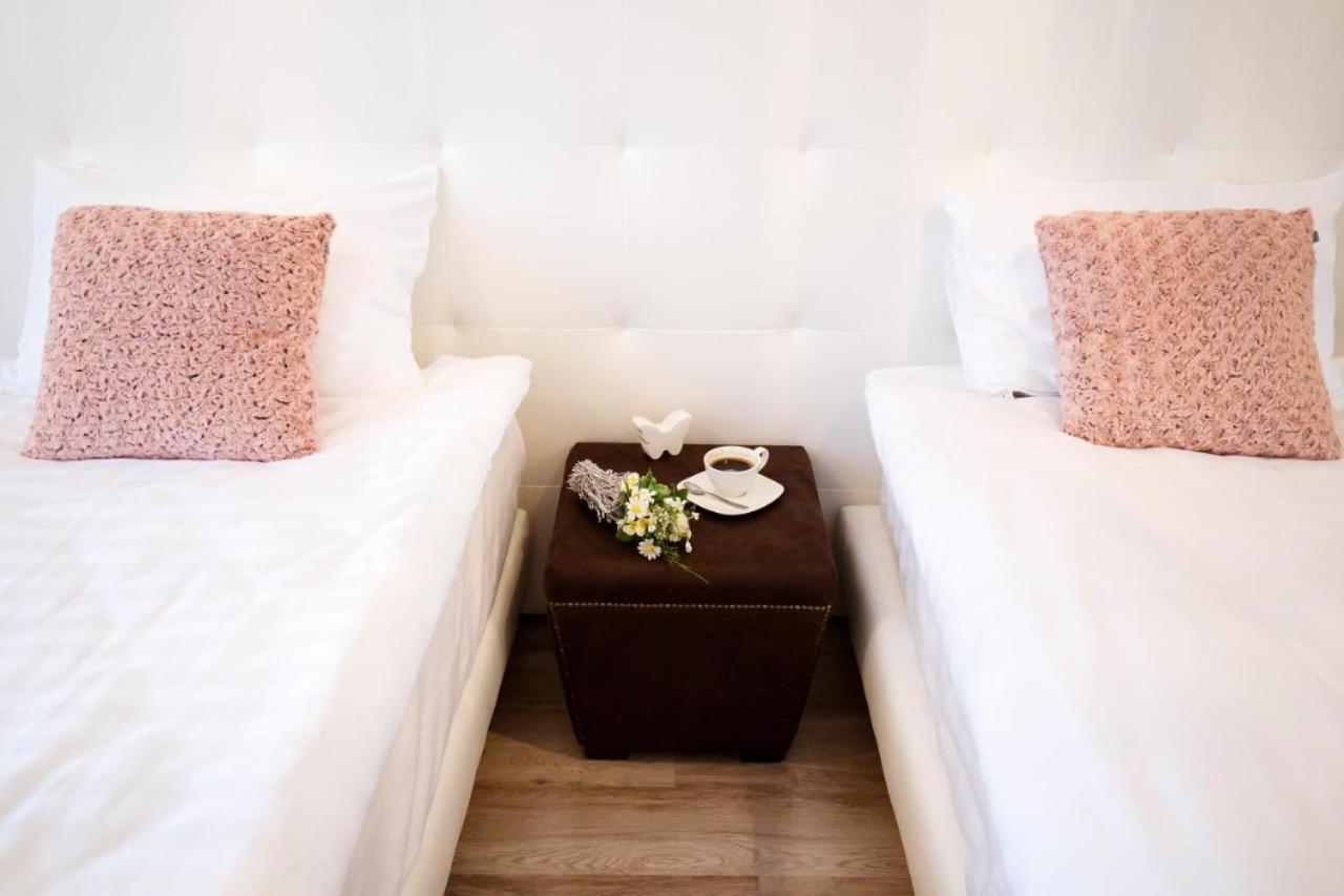 Metropolitan Iassium Apartments ヤシ エクステリア 写真